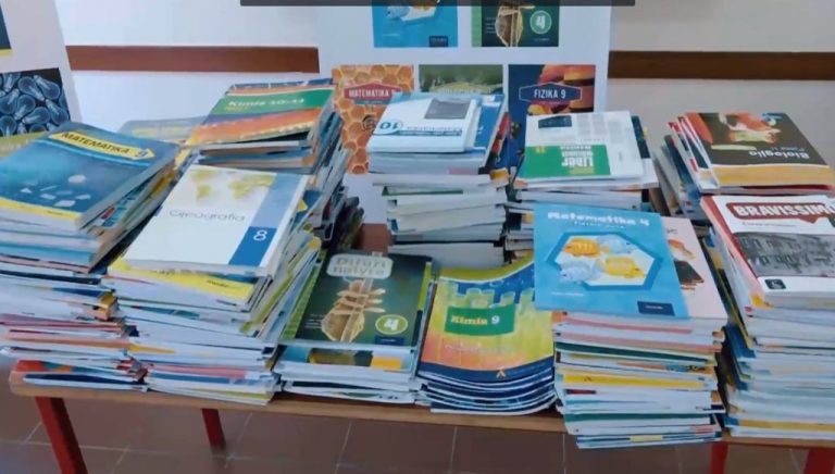 Sot nis shpërndarja e librave shkollorë falas, kategoritë që përfitojnë